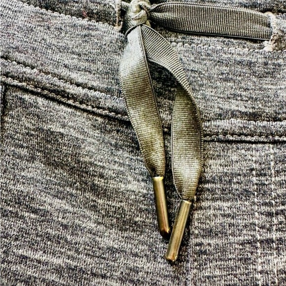 Kuhl Women’s Size 10 Mova Knit Hiking Jogger - Picture 4 of 12